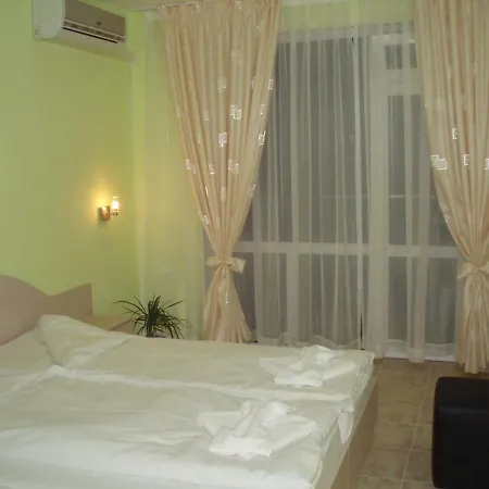 Niki Гостевой дом 4*